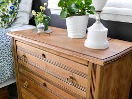 How to remove wooden furniture with flavor